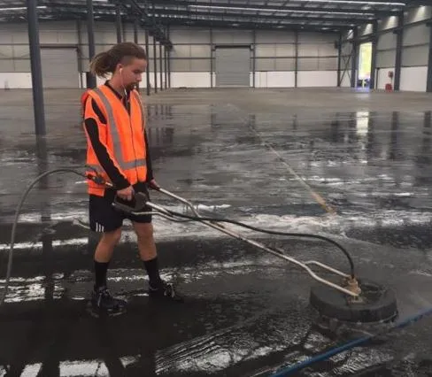 Commercial premises external pressure cleaning